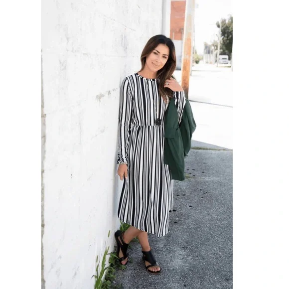 Brand New | Striped Midi Dress - Picture 1 of 14